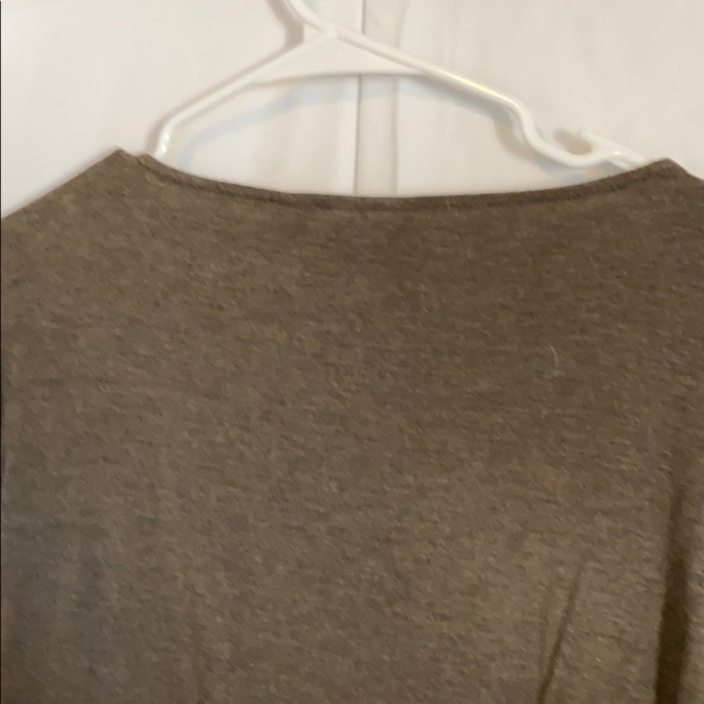 Tribal top with 3/4 sleeves - Picture 8 of 9